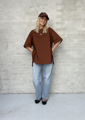 Imina tee Sorrel Horse Gestuz 